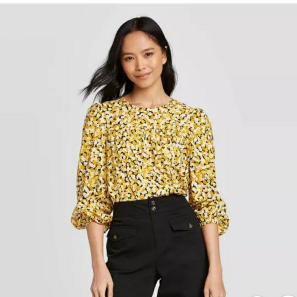 Who What Wear Retro Wildflower Pleated Top